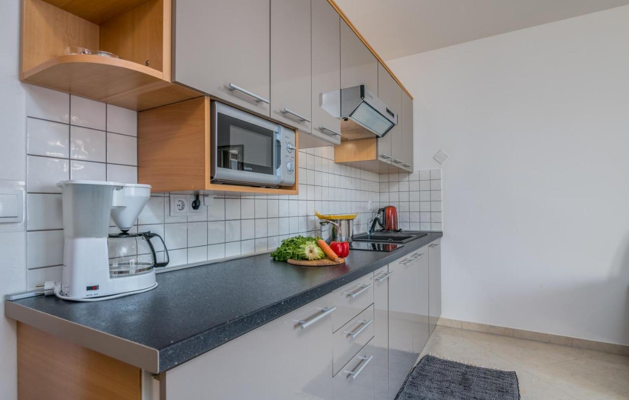 Apartments Kvarner Malinska Luaran gambar
