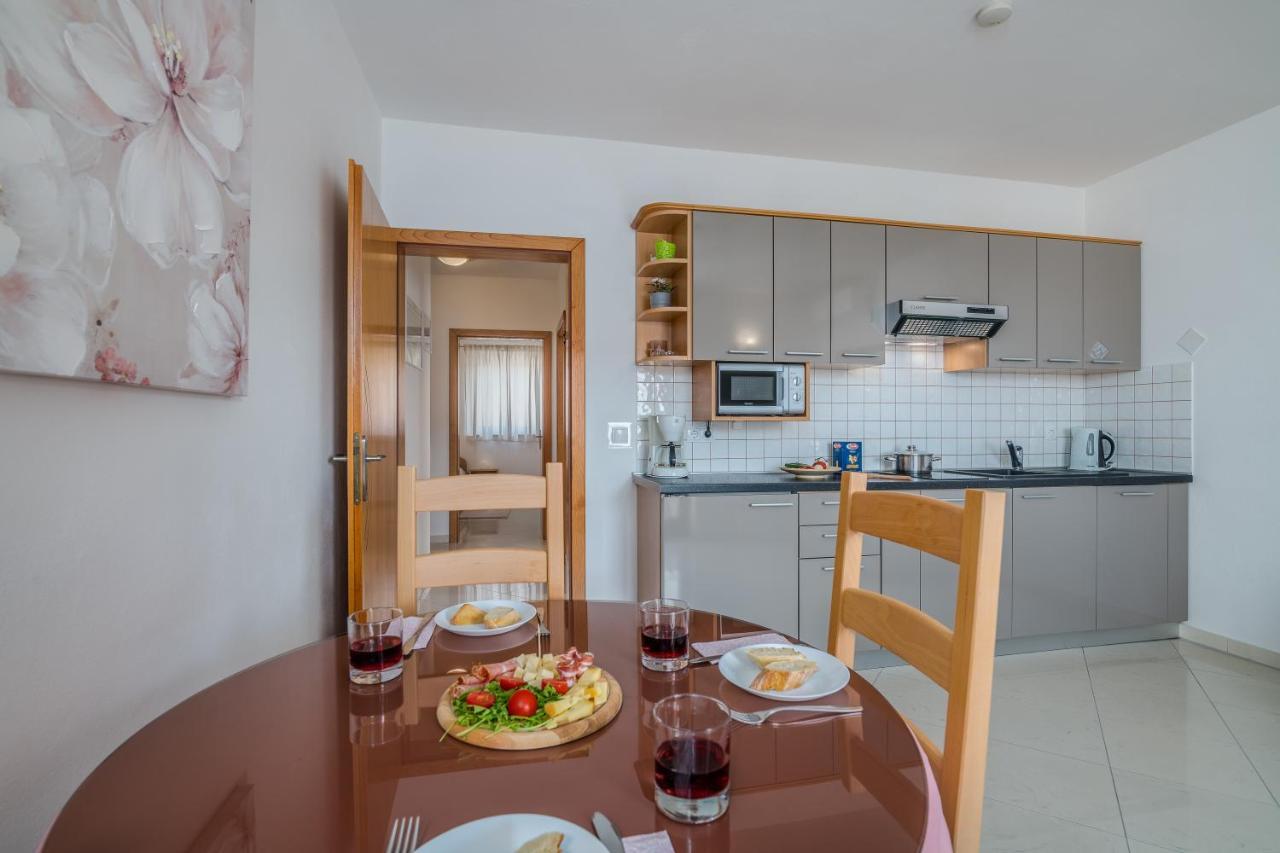 Apartments Kvarner Malinska Luaran gambar